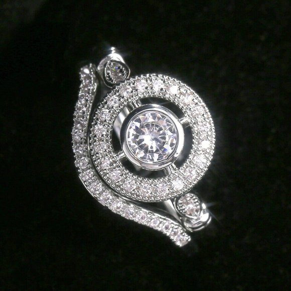 Luxury 925 Silver Round Cut White Sapphire Ring - Picture 3 of 5